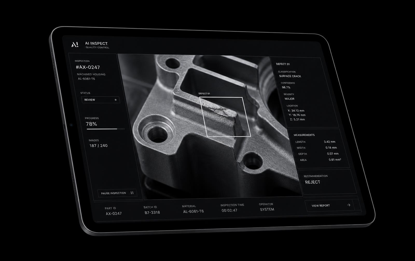 Interface Qorion AI sur tablette affichant la détection d'un défaut de surface sur une pièce usinée